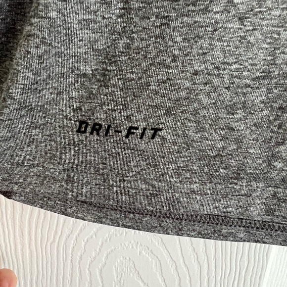 Nike dri fit shirt - Picture 2 of 4